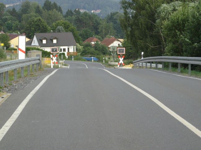 Bahnübergang vor Erkersreuth - ab 10.08.2015 gesperrt
