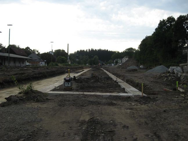 Fundament des Mittelbahnsteiges