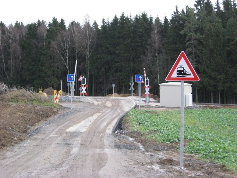 Neuer Bahnübergang zwischen Wildenau und Erkersreuth