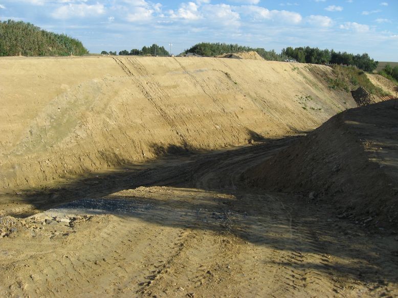 Abfahrt vom Bockelbergweg zur Baustelle der Bahnbrücke