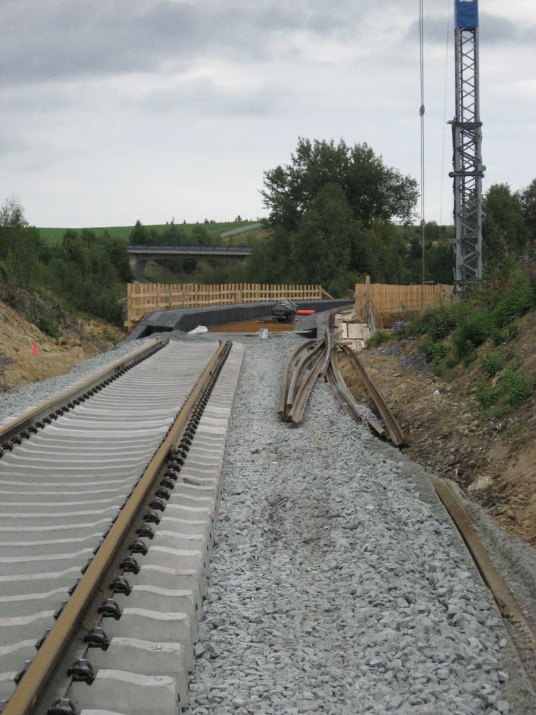 Die neue Bahnbrücke über die Umgehungsstraße