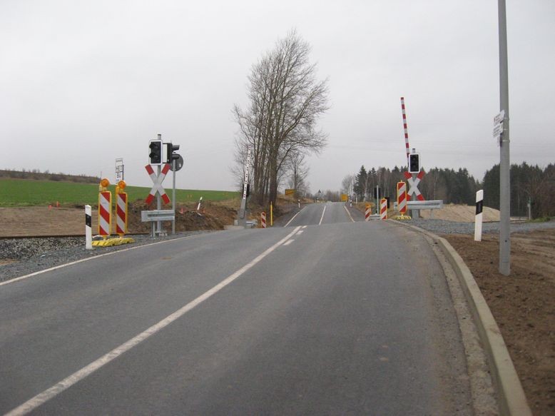 Bahnübergang Erkersreuth/Hauptstraße - Die Überfahrt ist angenehmer geworden