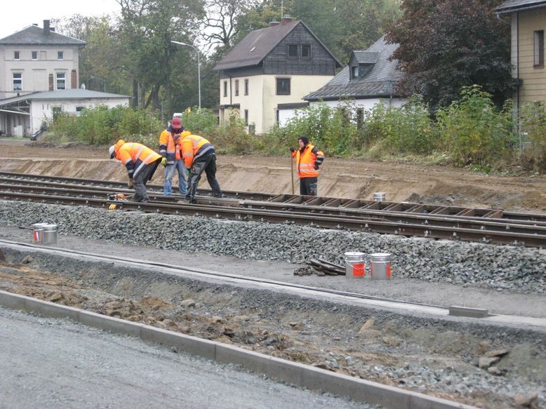 Schiene im Weichenbereich wird getrennt -Spannungsfreiheit