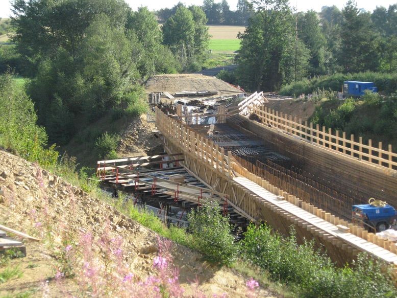 Östliche Vorbrücke