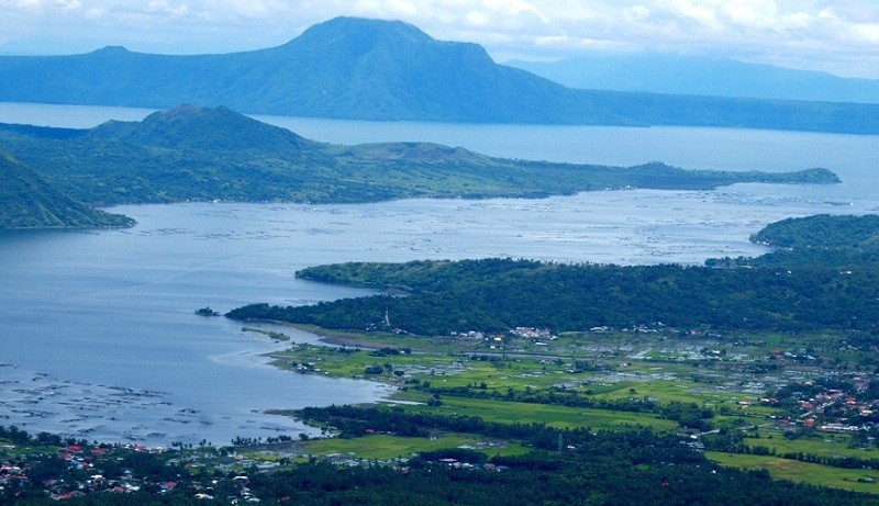 Panoramic View of Taal Lake