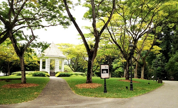Singapore Botanic Gardens: A World Heritage Site / The Bandstand Surrounded by Trees and a Singaporean Heritage