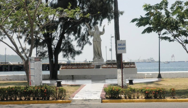 Inang Laya Monument at the Waterfront
