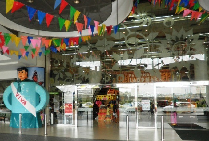 Landmark Shopping Center