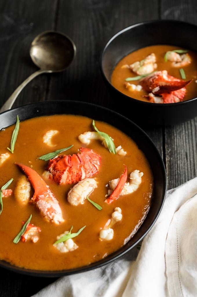 Bisque de : homard, étrilles, langoustine...