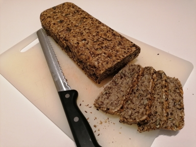 Rezept: Brot mit Haferflocken ohne Mehl und ohne Hefe, glutenfrei