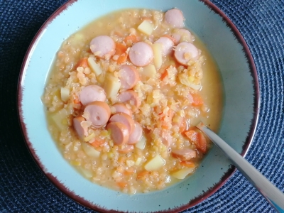 Rezept: Rote Linsensuppe mit Würstchen, glutenfrei