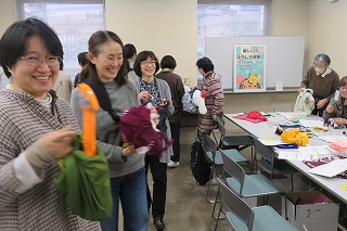 風呂敷体験の研修会