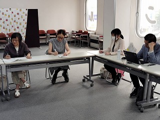 世話人会