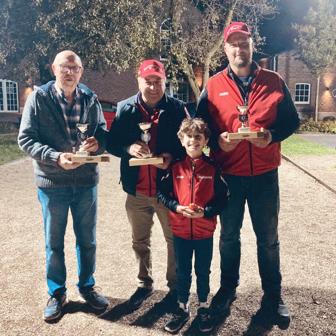 Gruppenbild mit Jüngstem