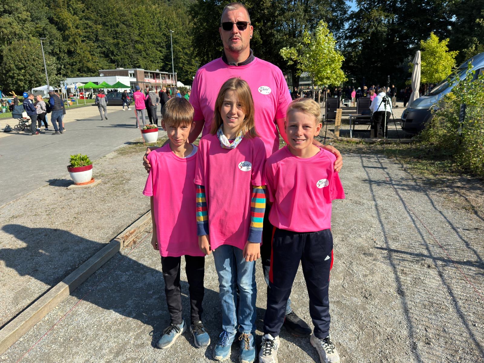 Team NRW Cadets: Leon, Rieke, Gustav + Coach Thorsten