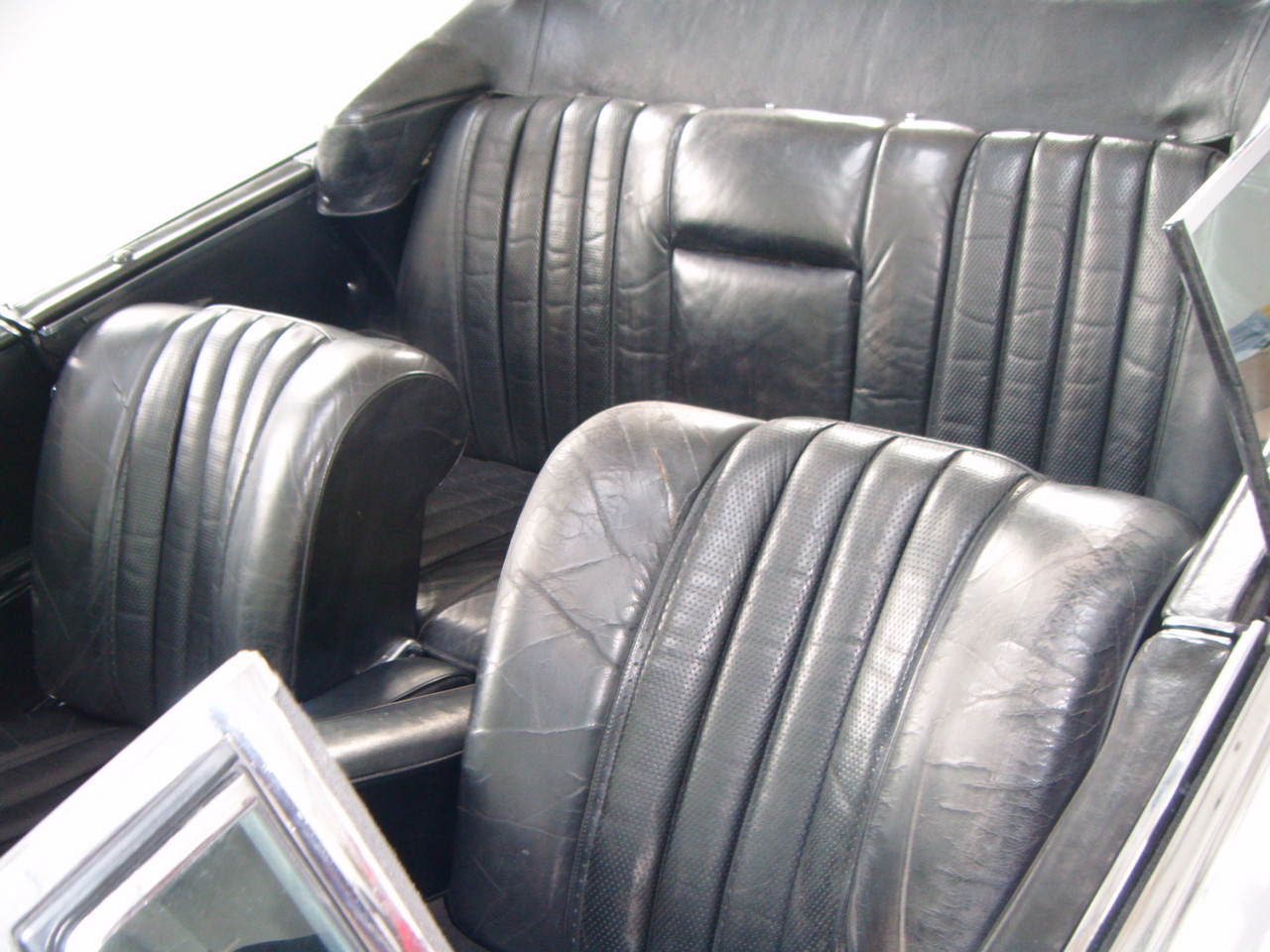 Oldtimer Lederausstattung Pflege (Vorher)