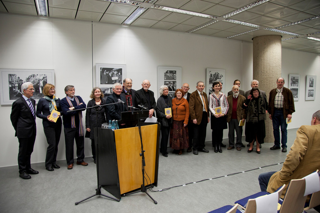 Präsentation "Die Briefe, meine, lasest Du im Schlaf"