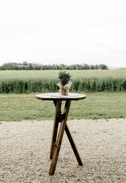Mietequipment, Würzburg,Tisch, Stehtisch, mieten, leihen, ausleihen, Hochzeit, Trauung, Aschaffenburg, Tauberbischoffsheim, Schweinfurt, Bad Kissingen, Ochsenfurt, Kitzingen, Bad Mergentheim, Rothenburg ob der Tauber, Geburtstag,