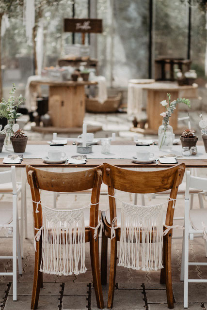 Mietequipment, Würzburg, Tisch, Stühle, Verleihservice, mieten, leihen, ausleihen, Hochzeit, freie Trauung, Aschaffenburg, Schweinfurt, Kitzingen, Nürnberg, Rothenburg, Fulda, Geburtstag, Event, Unterfranken, Franken, Bayern, Vintage Stühle, Zelthochzeit,