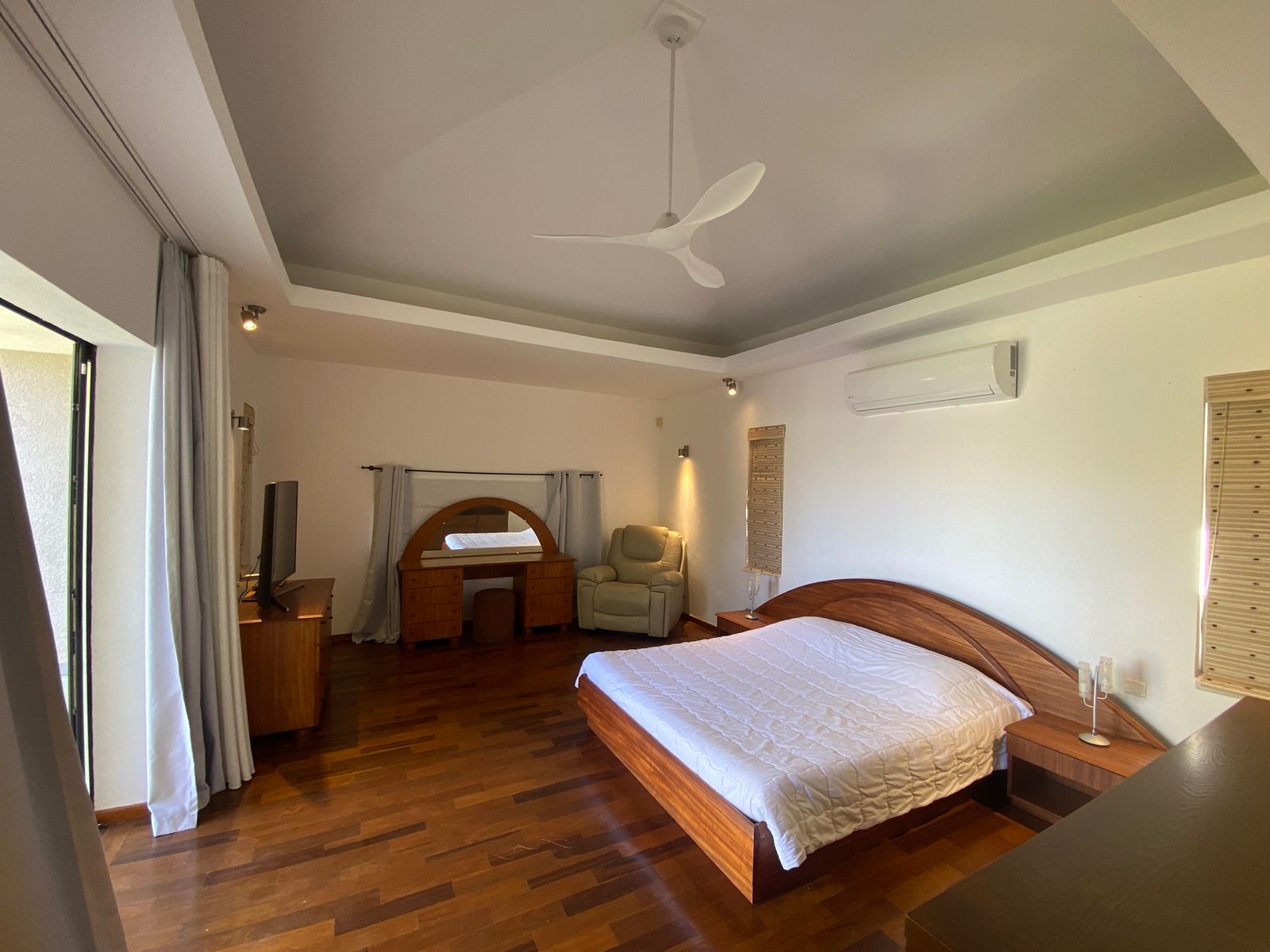 Villa à vendre de 3 chambres avec piscine et kiosque, entièrement meublée à l'île Maurice, proposée par JINVESTY Île Maurice