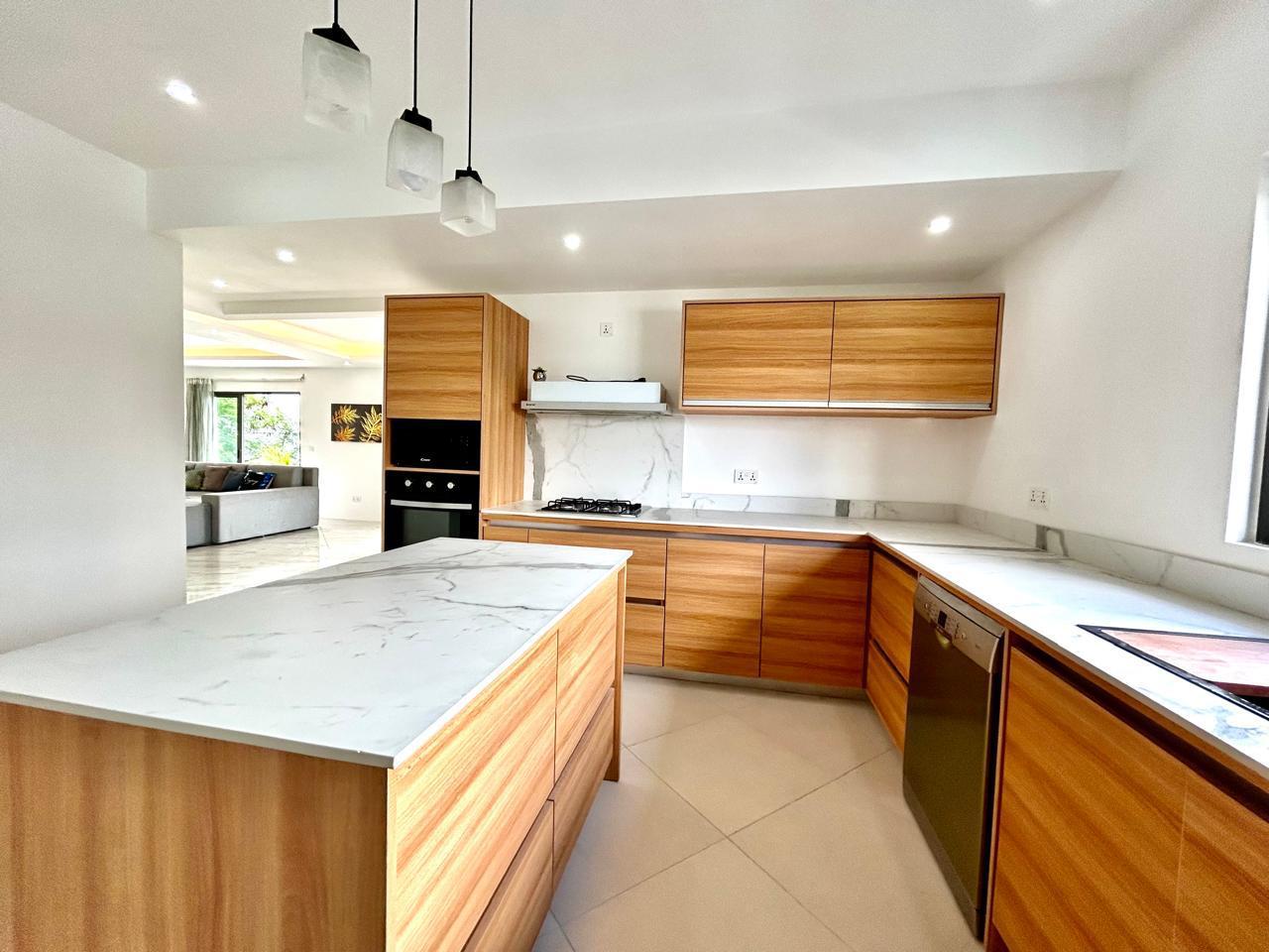 Luxueuse villa meublée à Mont Choisy – Réservée aux Mauriciens – 3 chambres + bureau
