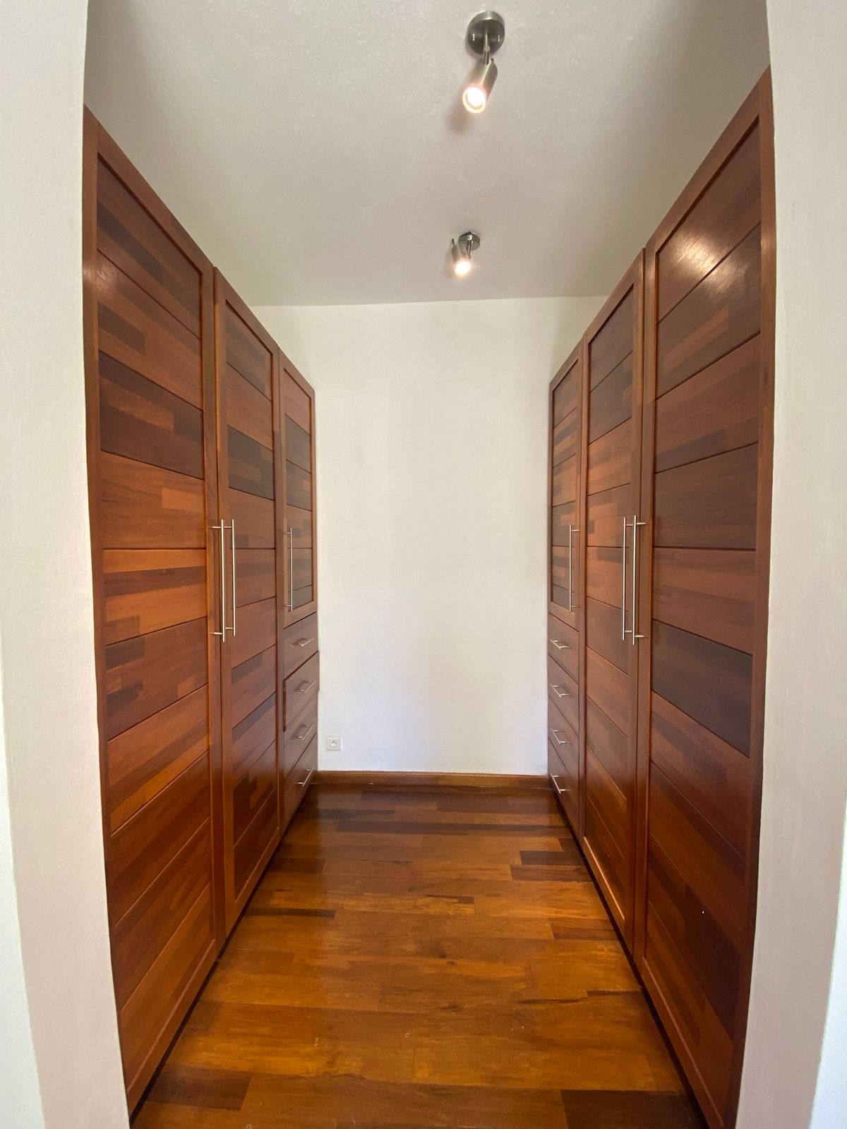 Villa à vendre de 3 chambres avec piscine et kiosque, entièrement meublée à l'île Maurice, proposée par JINVESTY Île Maurice