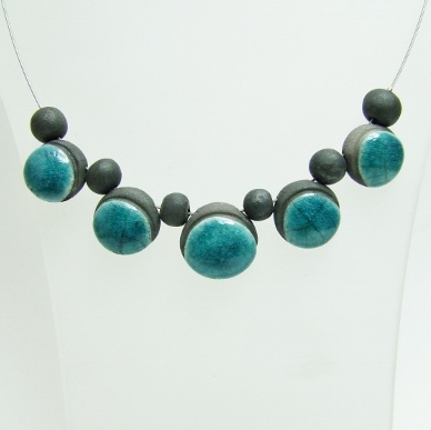 collier de perles en céramique raku