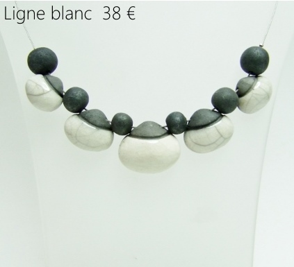 voir ce collier  artisanal de latelier simplement terre