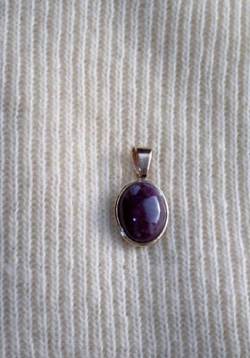 585-Gelbgold, ca 12x8 mm Rubinbohne