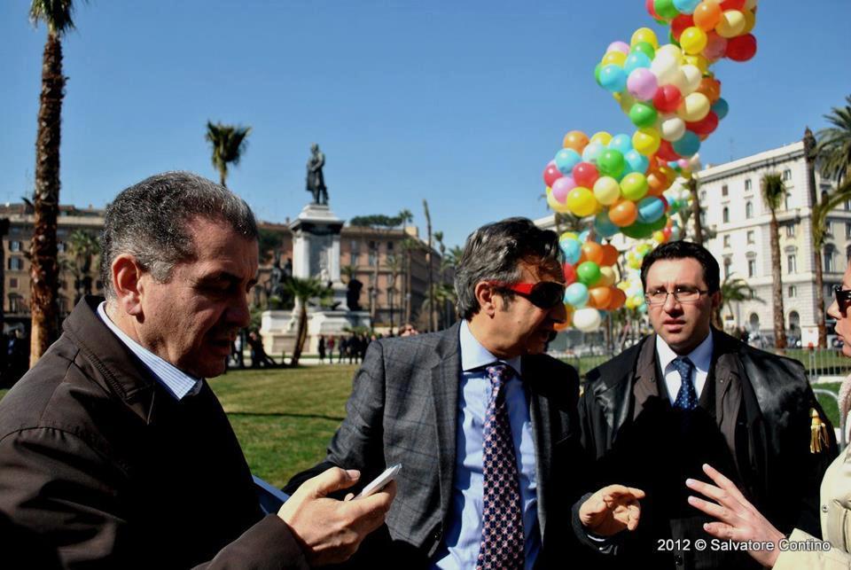 Arrivo in Piazza Cavour, 15 marzo 2012