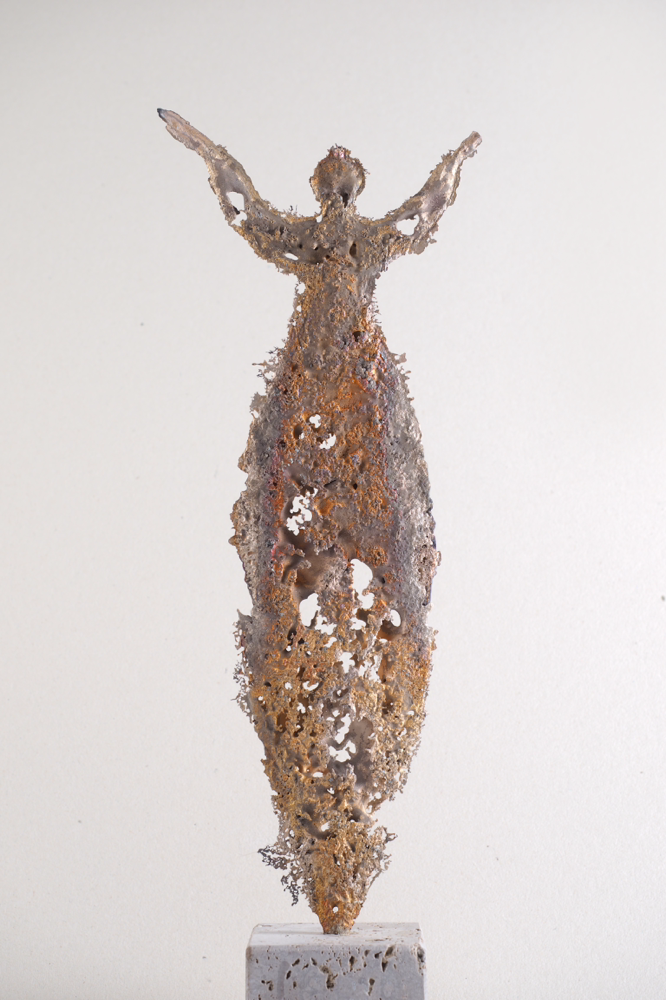 „Grosse Tauresse 2015-2“ Bronze Unikat Höhe 41 cm mit Sockel, Gerold Jäggle