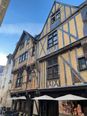 Tours - mittelalterliche Fachwerkhäuser und Hauptausgangsort der Loire-Schlösser-Besichtigungen