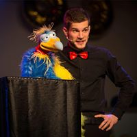 Der Illusionist & Magier in Stuttgart bietet nach mehreren hundert Shows in ganz Deutschland die Show "Something Special" an. Diese Show wurde entwickelt speziell für große Stand-Up Shows, Bühnenshows und Magic - Dinner Shows. 