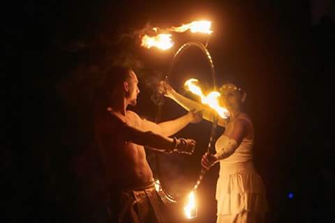 Feuershow Mainz ist in langjähriger Entwicklung und Vorbereitung entstanden. Die einzelnen Showelemente sind präzise mit der Musik abgestimmt und garantieren eine ausgefallenen und ausgefeilte Choreographie der Spitzenklasse die seines gleichen sucht.