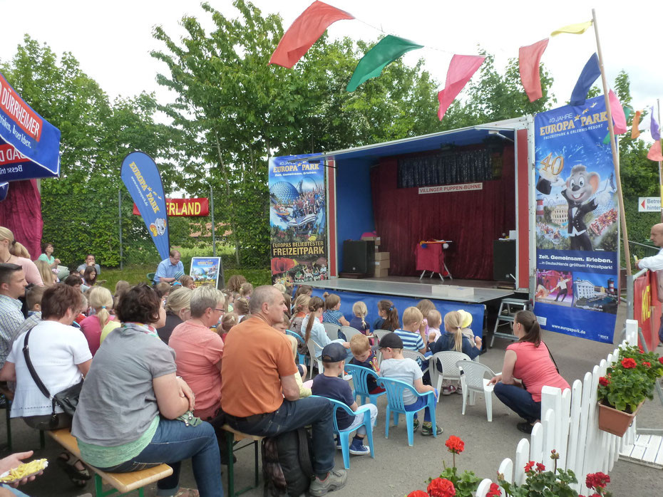 Das beste Villinger Puppentheater Stuttgart ist immer ein Erlebnis und seit über 20 Jahren auch für die Spatkassen in Schulen und Kindergärten mit ihrer Präventionsarbeit unterwegs. Mit Geschichten erleben die Kinder Alltagssituationen aus dem Leben. 