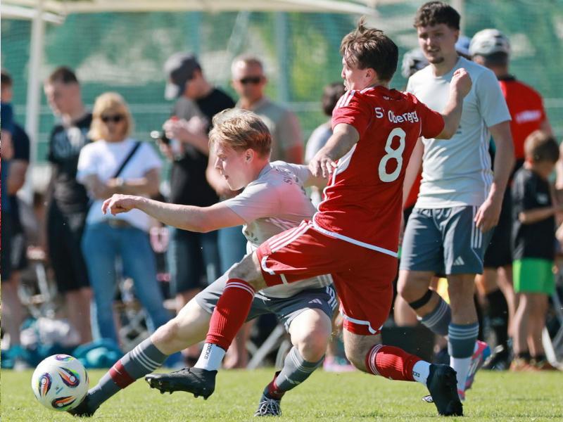 Pokalfinale - Football, bloody hell