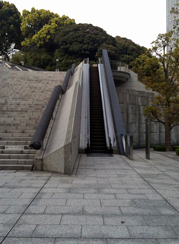 日枝神社 山王橋 エスカレーター