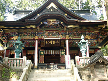 三峯神社 拝殿