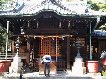 三囲神社 社殿