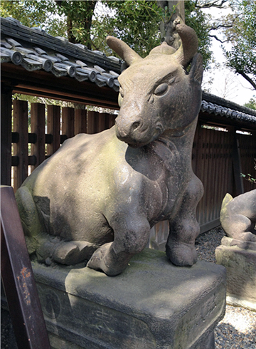 牛嶋神社 狛牛