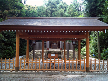 久伊豆神社 旧官幣大社南洋神社鎮座跡地遥拝殿