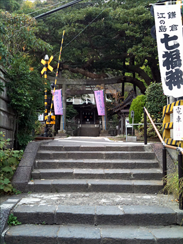 御霊神社 踏切