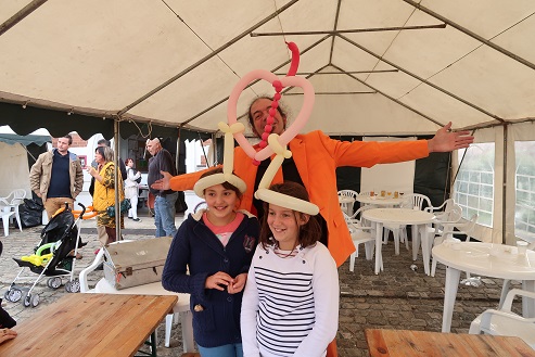 Un seul chapeau pour deux !