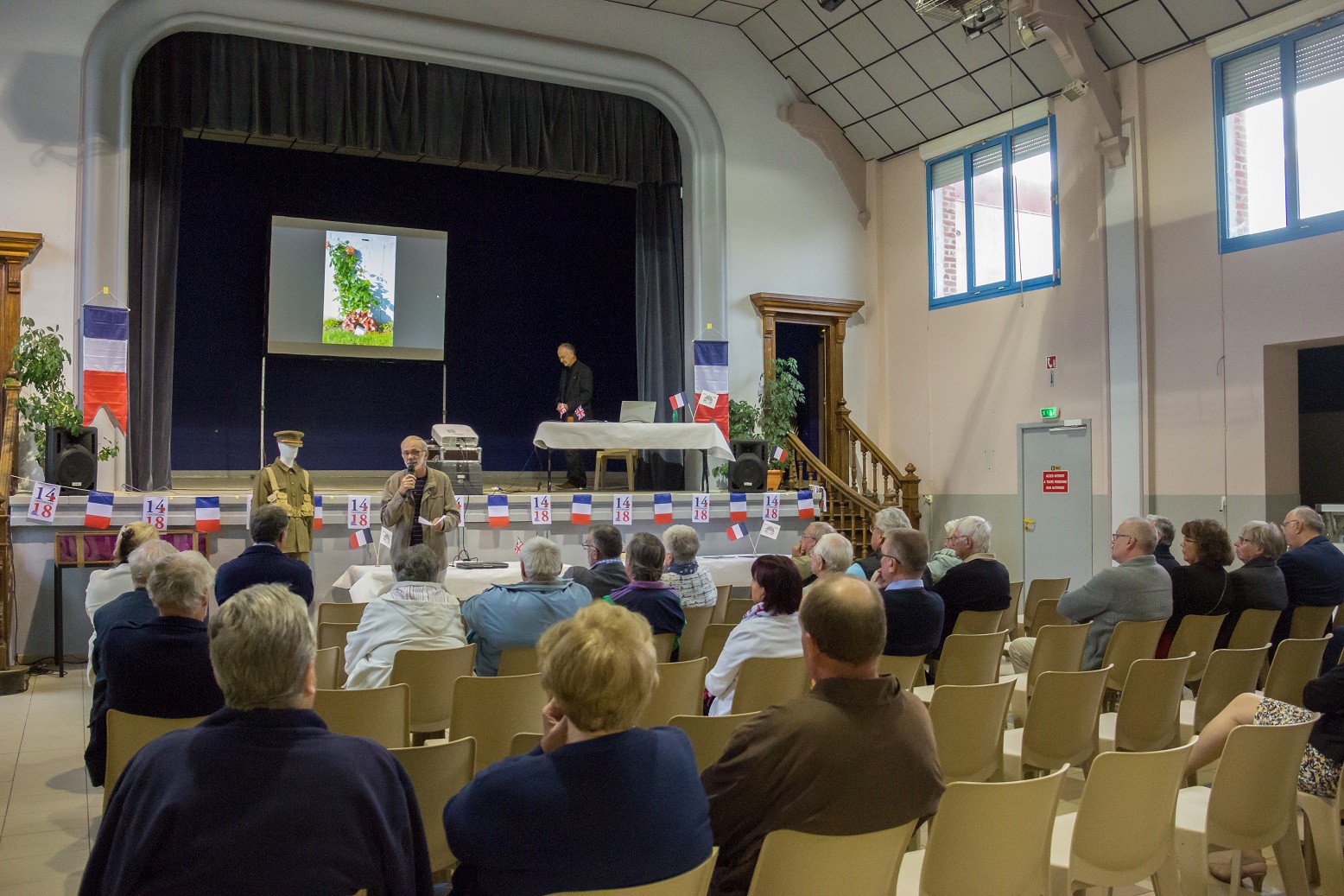 Présentation par Michel Delaire
