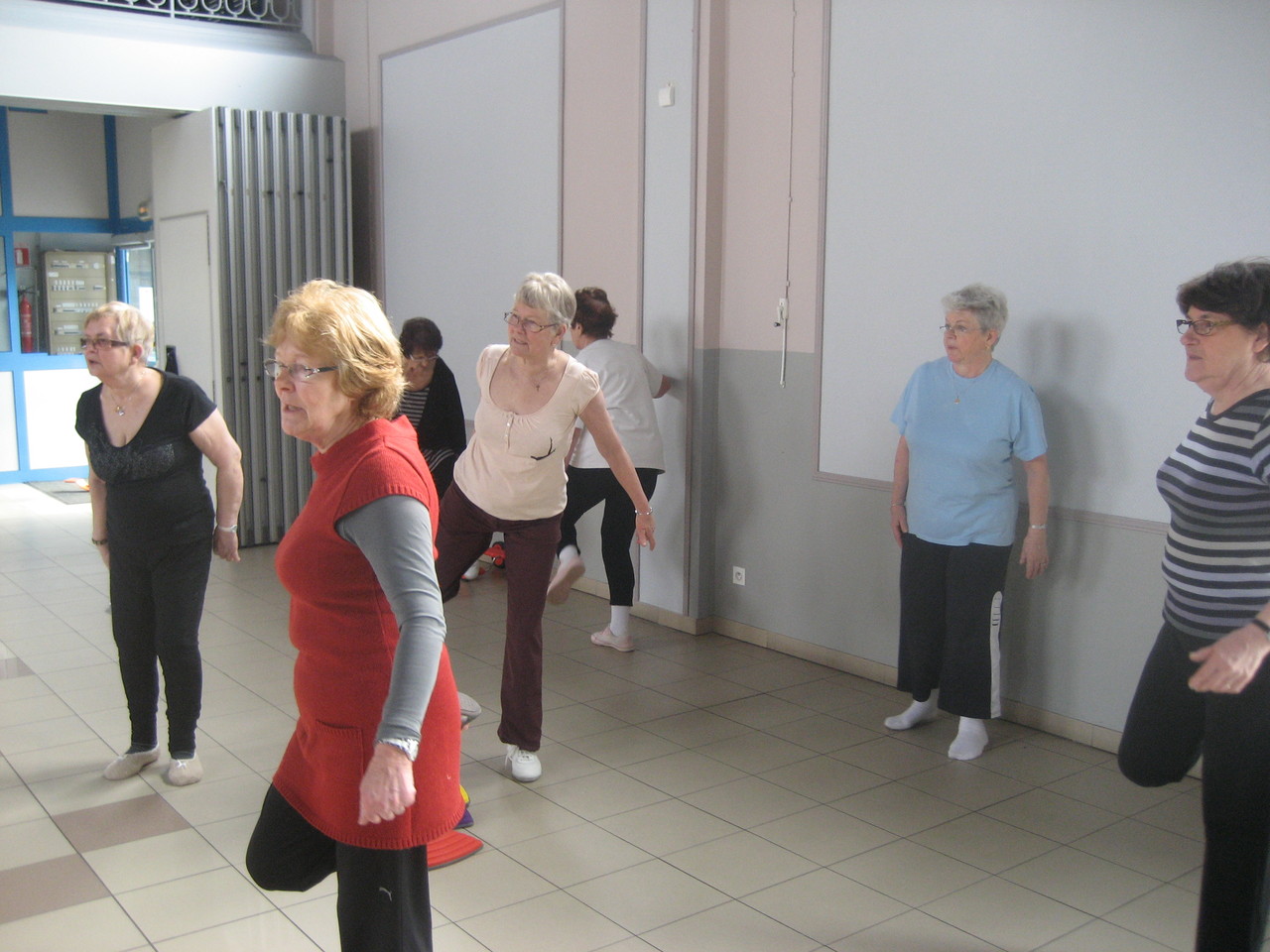 maintenant étirements, parce que les muscles ont bien travaillé ! on sent ses cuisses !