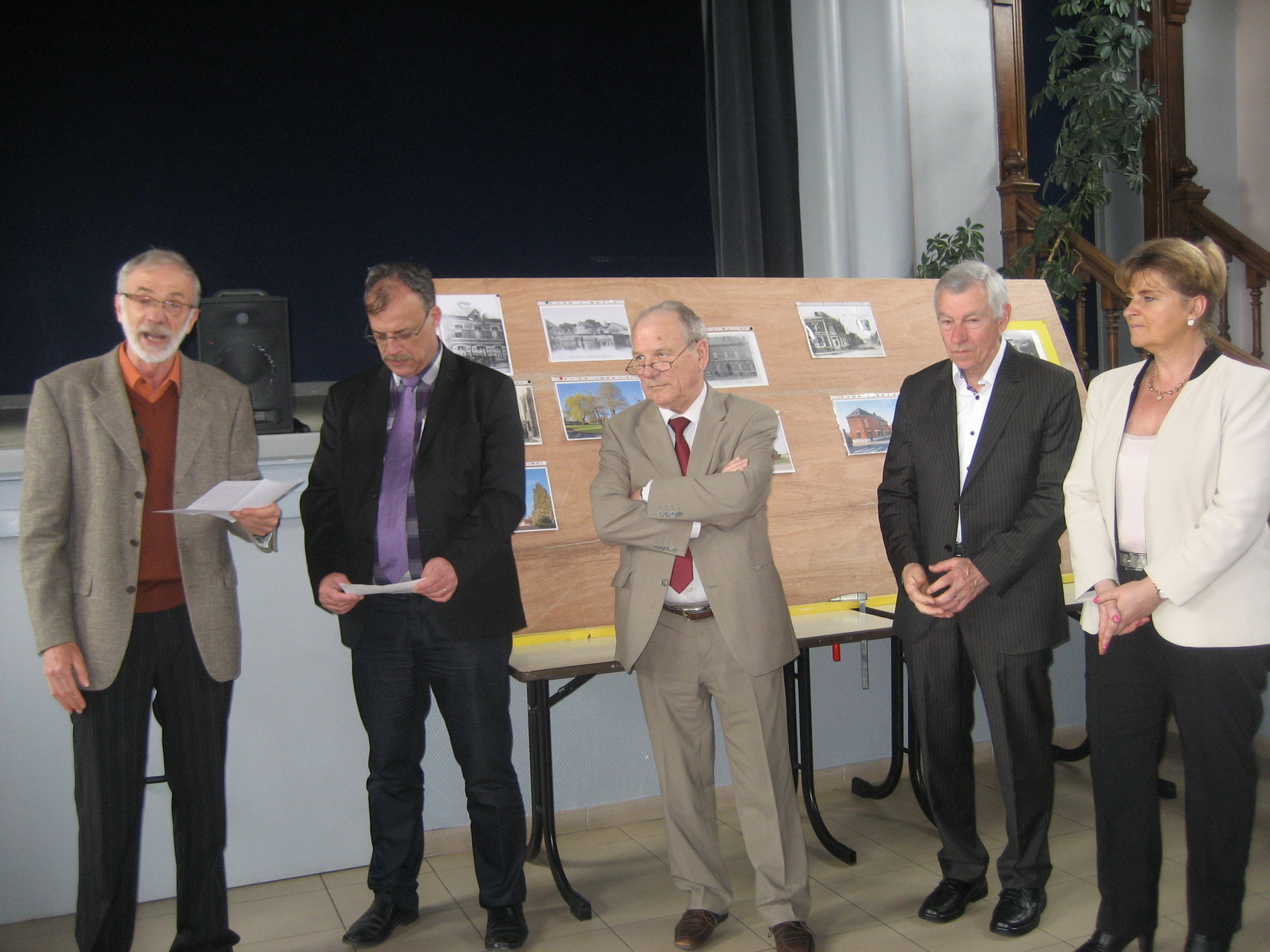 Monsieur Delaire, Monsieur le Maire et les officiels