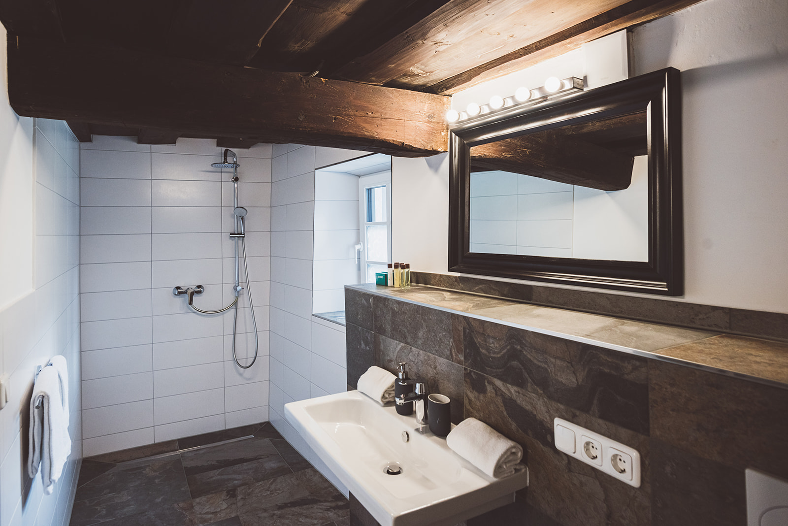 Badezimmer Apartment mit Infrarotsauna