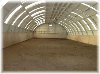 Die kleine Reithalle (15x30m)