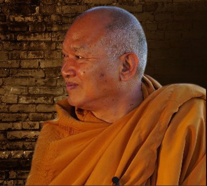  Phra Alongkot Dikkapanyo, Abbot of Wat Phrabat Namphu in Lopburi Province