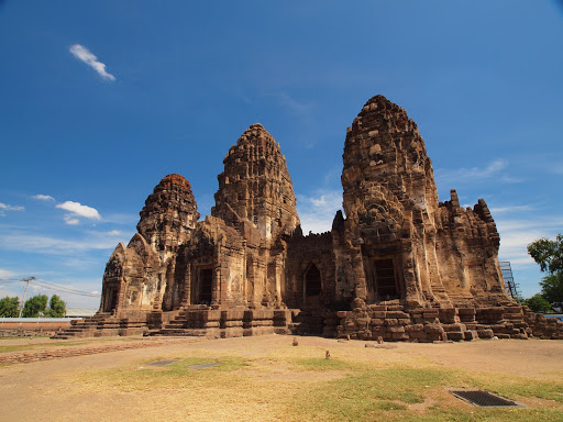 The Monkey Temple, Wat Phra Prang Sam Yod at Lopburi